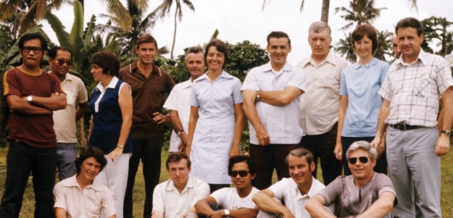 Delegates from Scarboro’s Japan mission, as well as the Society’s General Council, join the team in the Philippines at their central-house in Cebu for a regional meeting. Present during a social time are Filipino friends and members of Our Lady Missionaries working in the Philippines. 1971.