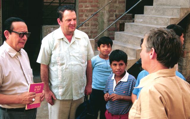 Fr. Bill, centre, served the poorest of the poor in El Progreso, a community on the outskirts of Lima, Peru, from 1980 until his death in 1986. He is buried there in the cemetery of Carabayllo.